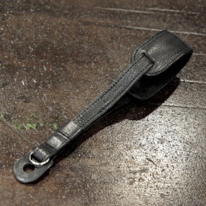 [Luigi&#039;s] Leather Hand Strap (with Pad) Black